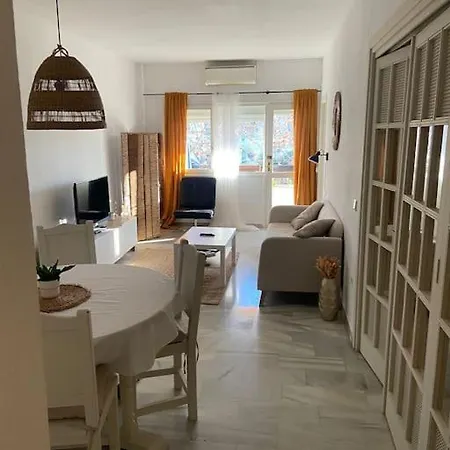 2 Bedroom Flat In Golden Mile For 4 People Max * Marbella